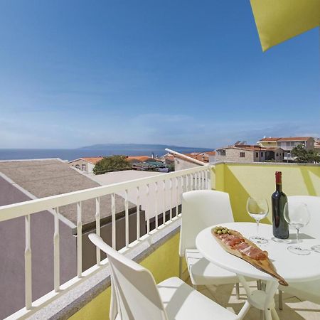 Stunning Apartment In Makarska Buitenkant foto